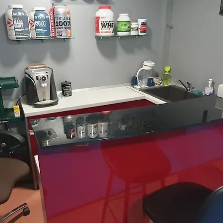 Parkside Getaway - Dianabad 아파트