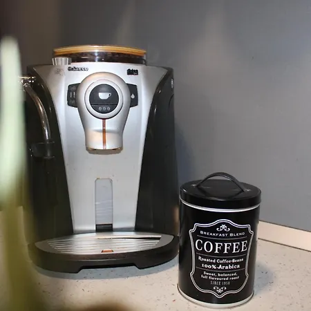 Parkside Getaway - Dianabad 소피아